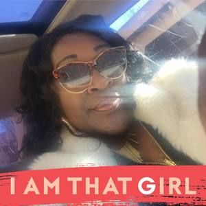 Meet your Posher, Denisha